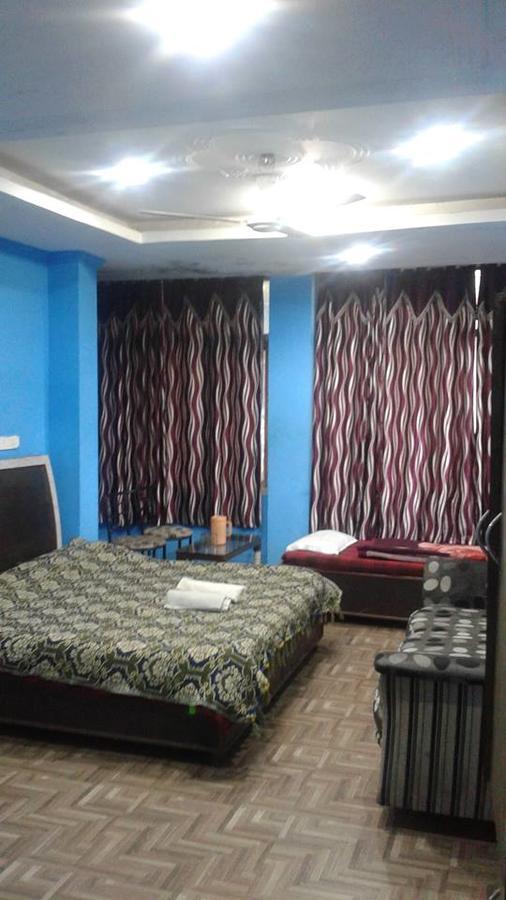 Hotel Lord Krishna Residency 麦罗肯机 外观 照片
